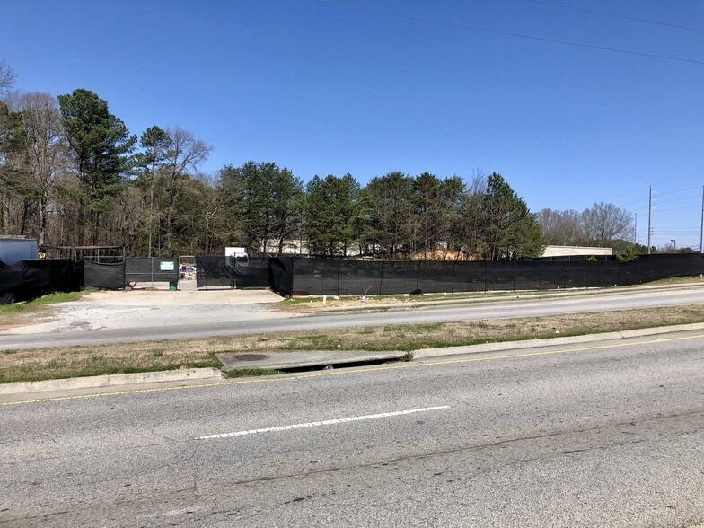 2850 Jones Mill Rd, Norcross, GA 30071