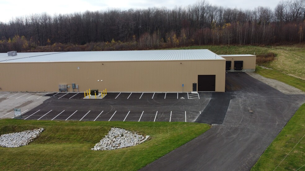 7755 Klier Dr, Fairview, PA for lease - Building Photo - Image 2 of 7