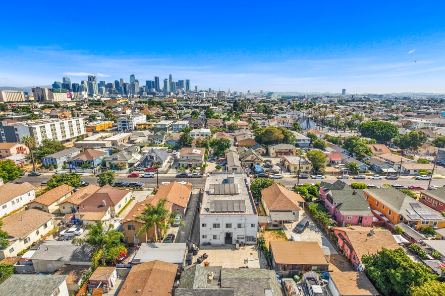 440 E 27th St, Los Angeles, CA for sale - Building Photo - Image 2 of 16