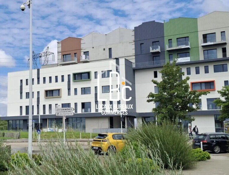 Office in Rezé for lease - Building Photo - Image 1 of 8