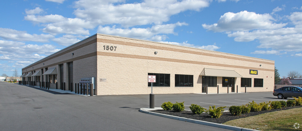 1507 Smithtown Ave, Bohemia, NY for lease - Building Photo - Image 1 of 2