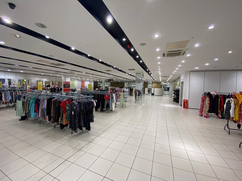 22-40 Port St, Stirling for sale - Interior Photo - Image 3 of 5