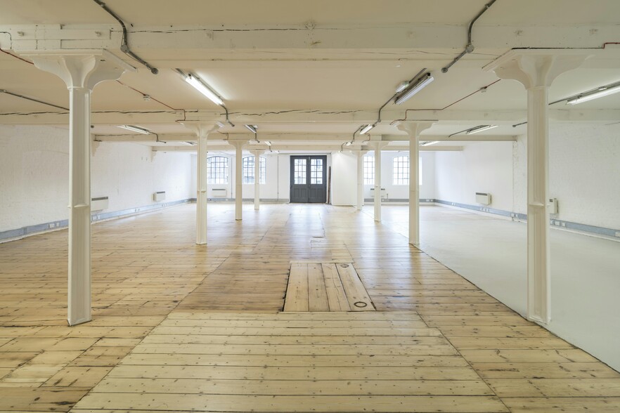 70 Wapping Wall, London for lease - Interior Photo - Image 3 of 45