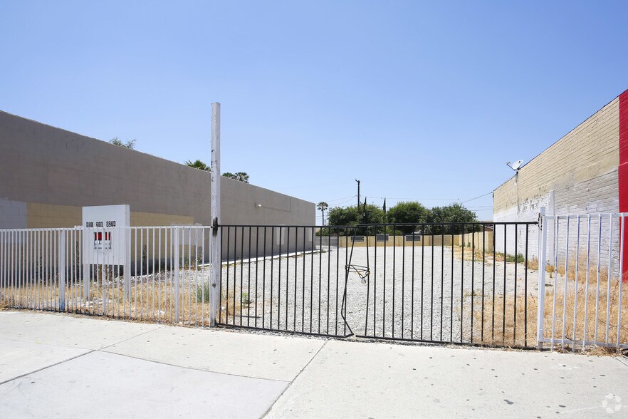 8830 Sierra Ave, Fontana, CA for sale - Primary Photo - Image 1 of 1