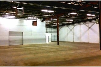 212-216 Gates Rd, Little Ferry, NJ for lease Interior Photo- Image 2 of 3