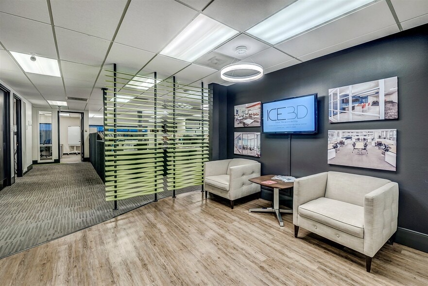 6120 Greenwood Plaza Blvd, Greenwood Village, CO for sale - Lobby - Image 2 of 8