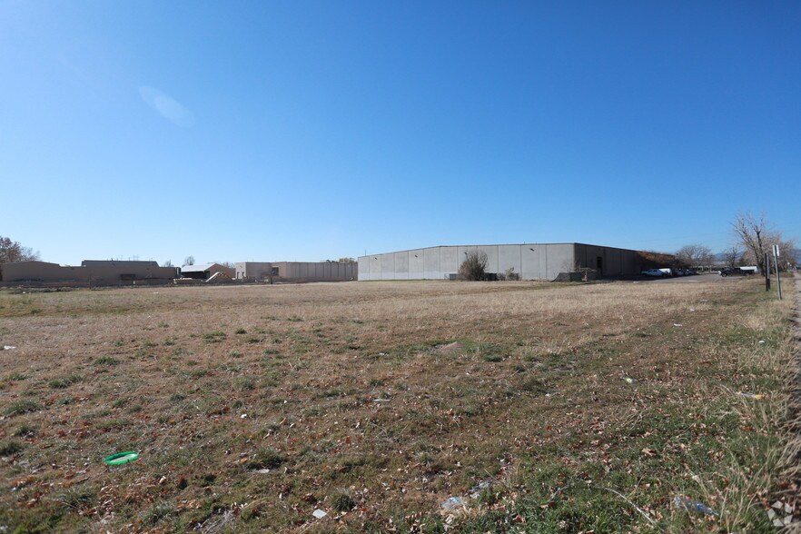 1700 E 68th Ave, Denver, CO for lease - Building Photo - Image 3 of 4