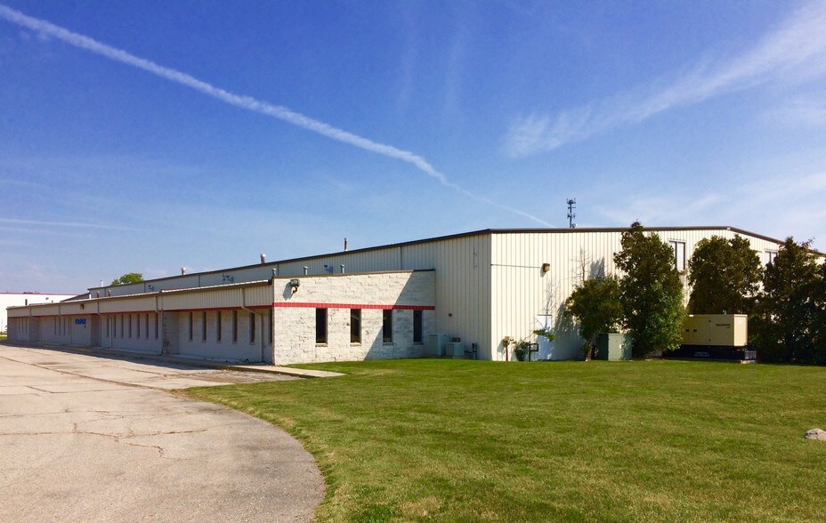 31605 Gossett Dr, Rockwood, MI 48173