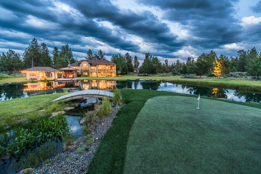 60850 Raintree Dr, Bend, OR for sale - Primary Photo - Image 1 of 5