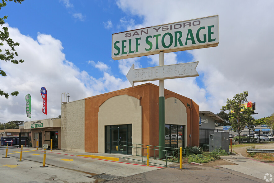 644 E San Ysidro Blvd, San Ysidro, CA for lease - Building Photo - Image 1 of 3