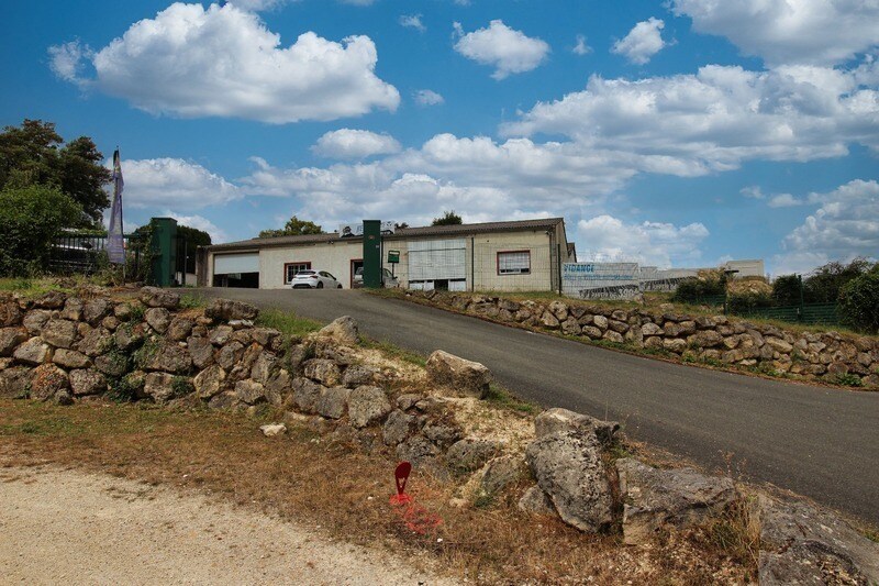 Flex in Branne for sale - Building Photo - Image 1 of 6