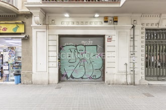 Retail in Barcelona, Barcelona for lease Interior Photo- Image 1 of 27