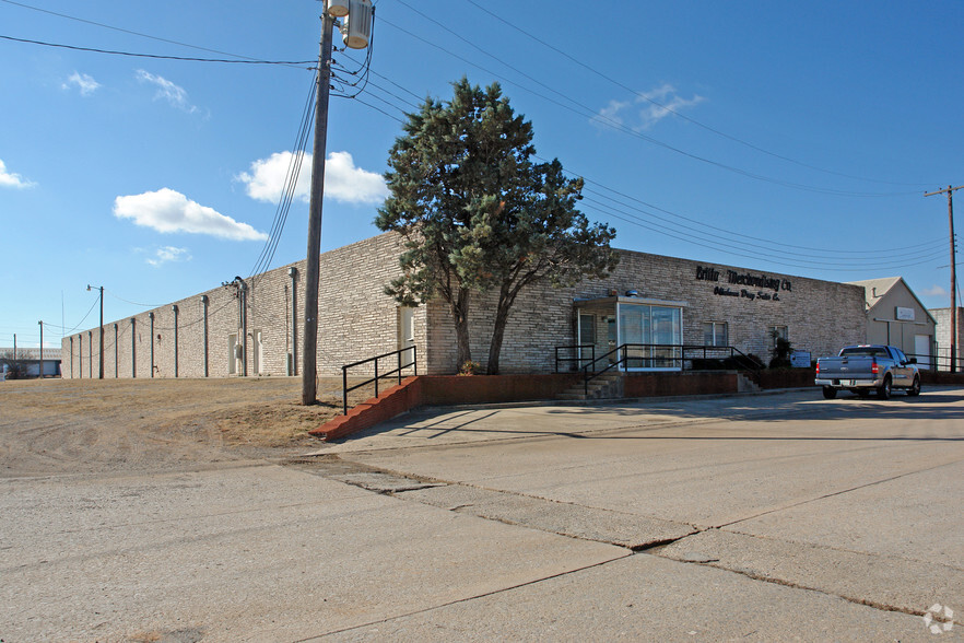 301 SE D Ave, Lawton, OK for sale - Building Photo - Image 3 of 5