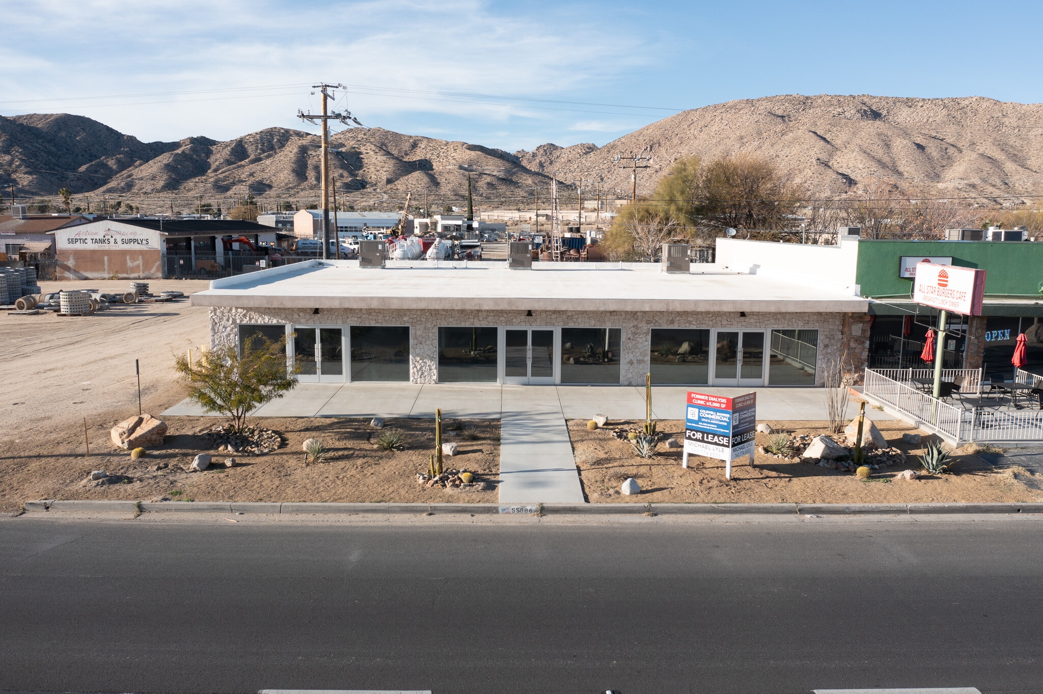 55684 Twentynine Palms Hwy, Yucca Valley, CA for lease Building Photo- Image 1 of 27