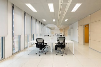 Avinguda del Carrilet, L'Hospitalet de Llobregat, Barcelona for lease Interior Photo- Image 2 of 11