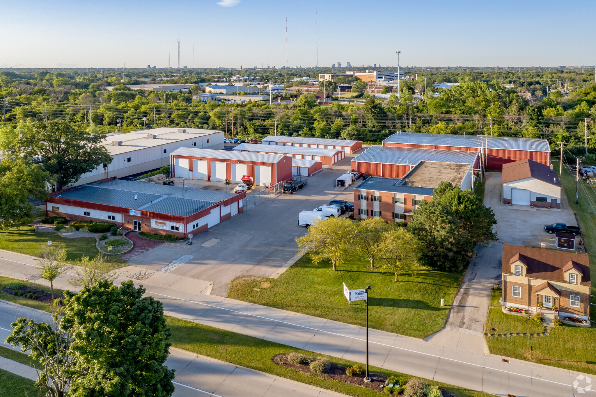 2345-2401 W Mill Rd, Glendale, WI for sale Primary Photo- Image 1 of 1