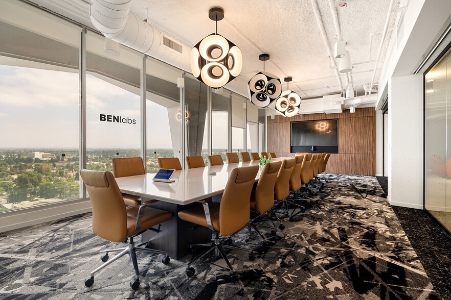 14724-14726 Ventura Blvd, Sherman Oaks, CA for lease - Interior Photo - Image 2 of 16