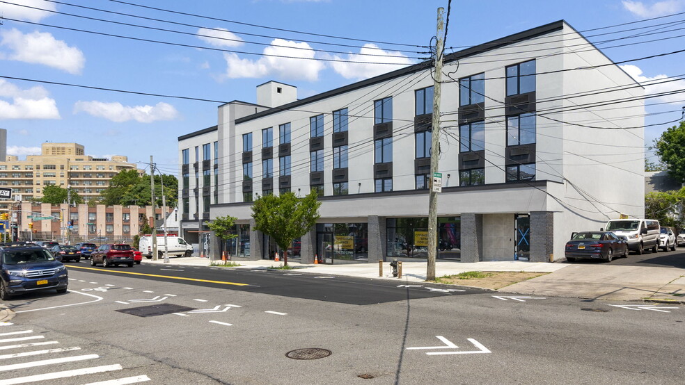 8315 Parsons Blvd, Jamaica, NY for lease - Building Photo - Image 1 of 16