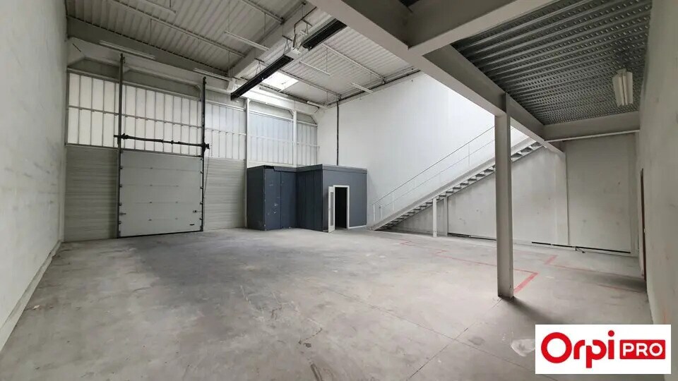 Industrial in Palaiseau for lease Interior Photo- Image 1 of 7