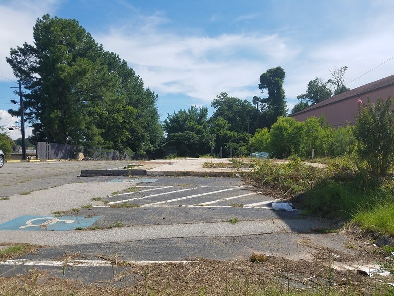 3694 Mercer University Dr, Macon-Bibb, GA for sale - Building Photo - Image 1 of 1