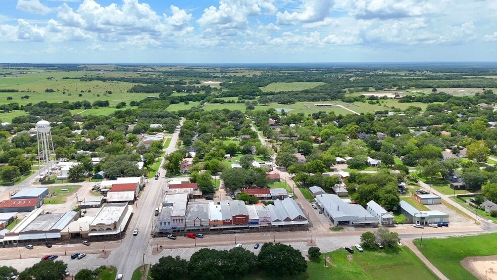 113 N Main St, Moulton, TX for sale - Commercial Listing Video - Image 2 of 80