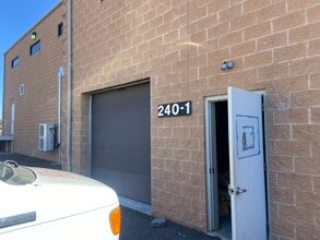 240-254 Airport Rd, Winchester, VA for lease Interior Photo- Image 1 of 7