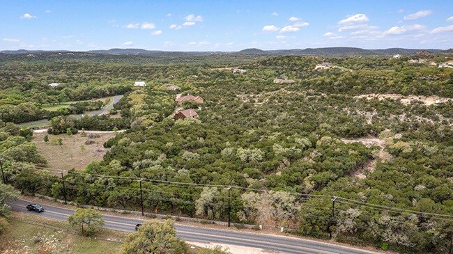 22235 Scenic Loop Rd, San Antonio, TX for sale - Primary Photo - Image 1 of 1