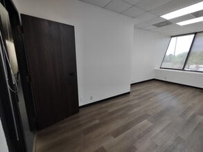 1800 Teague Dr, Sherman, TX for lease Interior Photo- Image 2 of 3