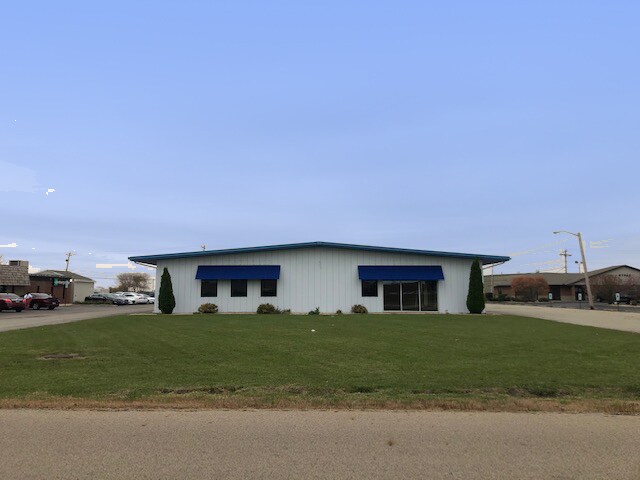 3955 Frontage Rd, Peru, IL for sale Building Photo- Image 1 of 1