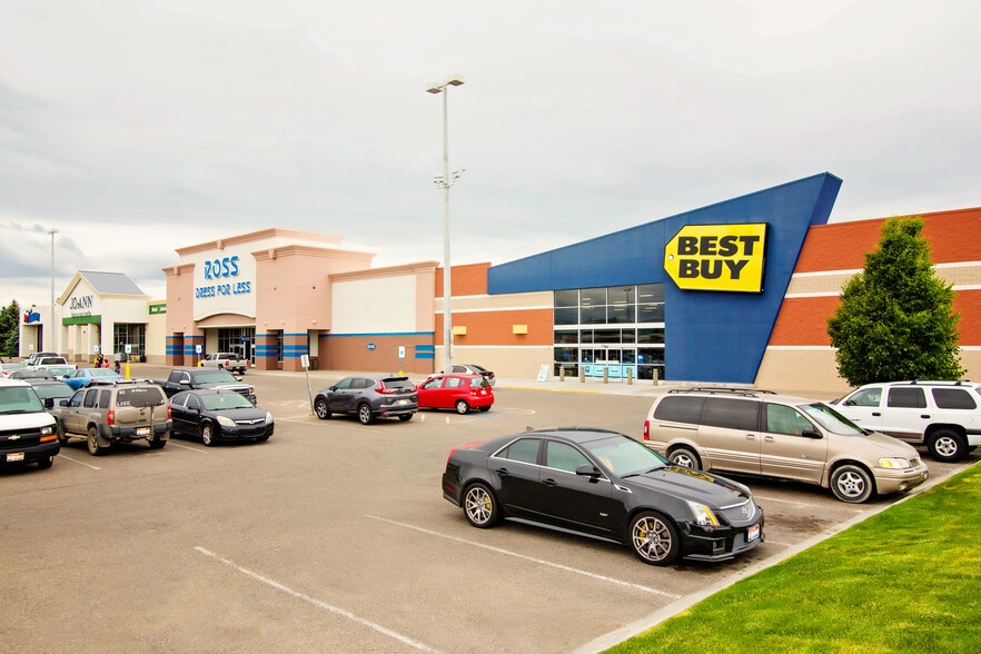 2404-2410 S 25th St E, Idaho Falls, ID for sale - Primary Photo - Image 1 of 1