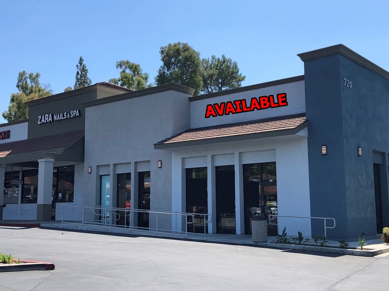 720-796 N Brea Blvd, Brea, CA for lease - Building Photo - Image 2 of 6
