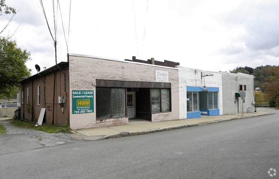 1418 Chesapeake St, Lyndora, PA 16045