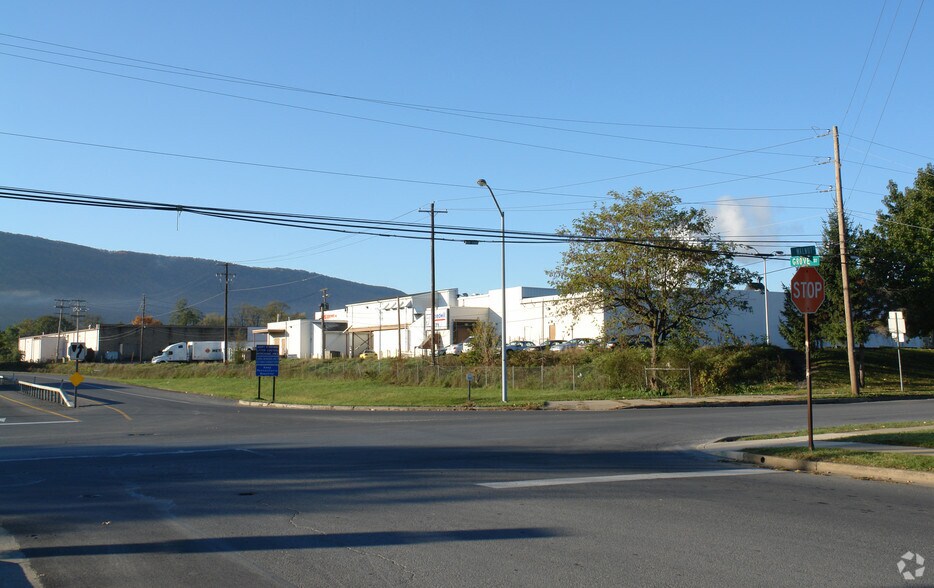 120 E Walnut St, Lock Haven, PA for sale - Building Photo - Image 2 of 10