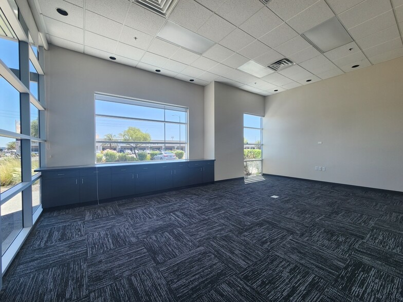 5525 S Decatur Blvd, Las Vegas, NV for lease - Building Photo - Image 1 of 10