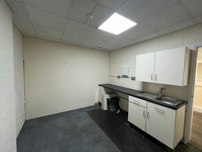 Blenheim Rd, High Wycombe for lease Interior Photo- Image 2 of 3