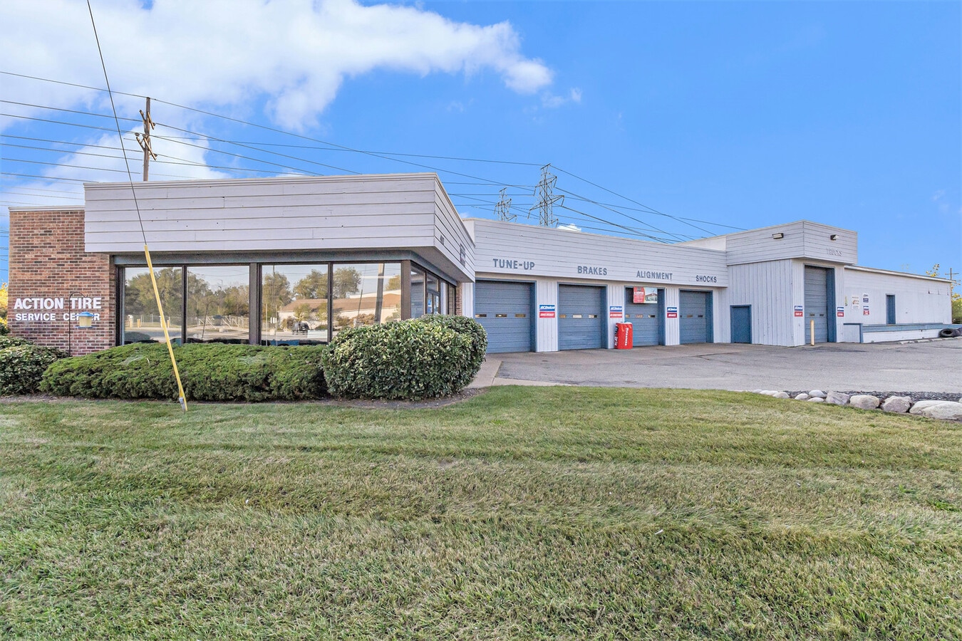 BURTON - Mi  G4112 S Dort Hwy, Burton, MI 48529 - Diamond Jim's Auto