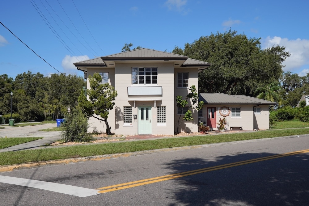 601 Avenue B NW, Winter Haven, FL for lease Interior Photo- Image 1 of 28