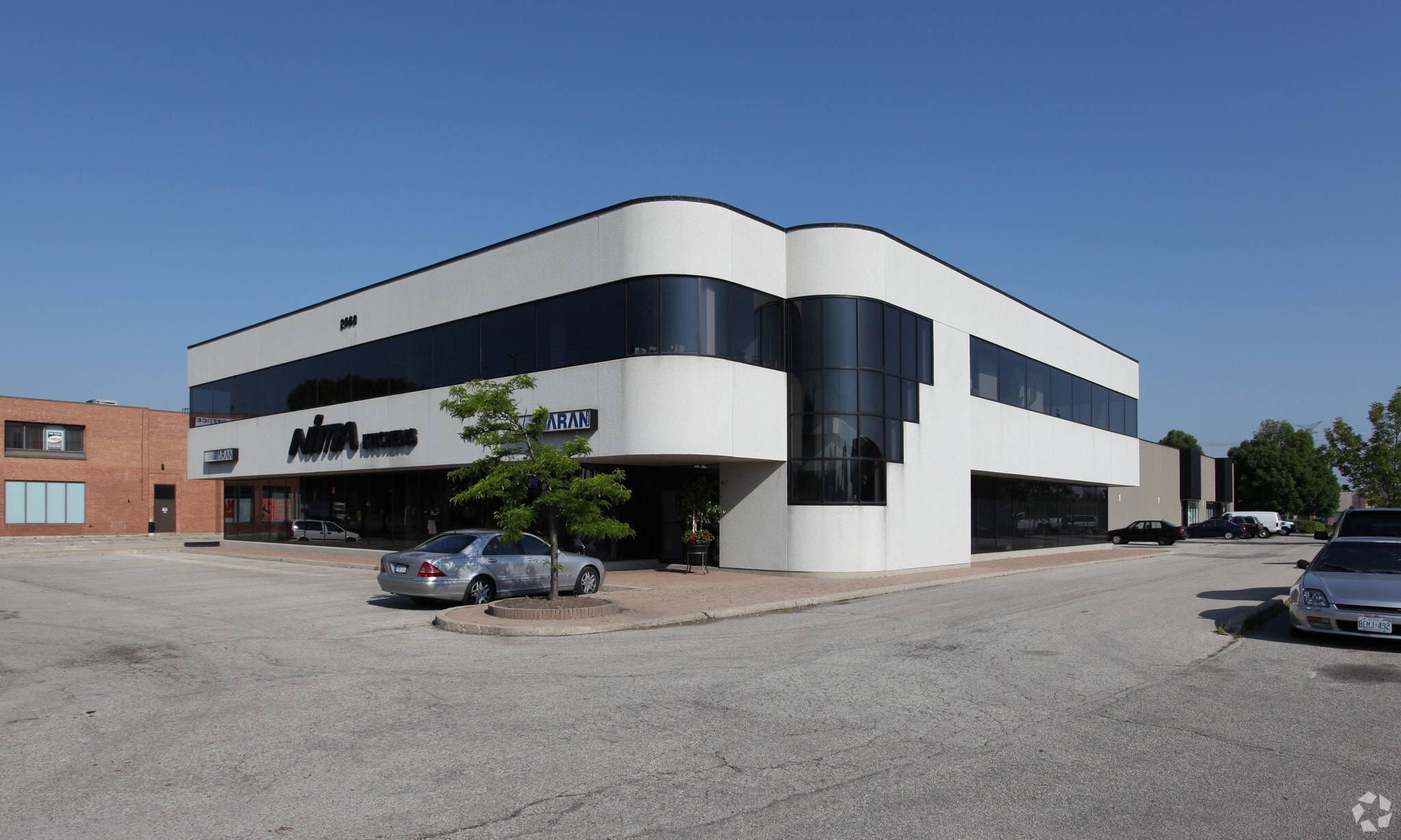 2060 Steeles Ave W, Vaughan, ON for sale Primary Photo- Image 1 of 1