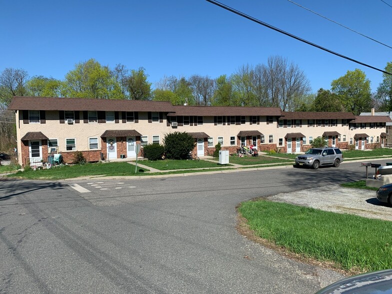 62 King Cole Rd, Hamburg, NJ for sale - Building Photo - Image 1 of 1