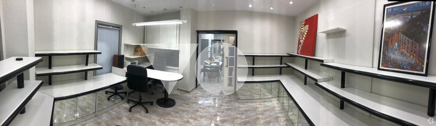 Multifamily in Madrid, Madrid for sale Interior Photo- Image 1 of 2