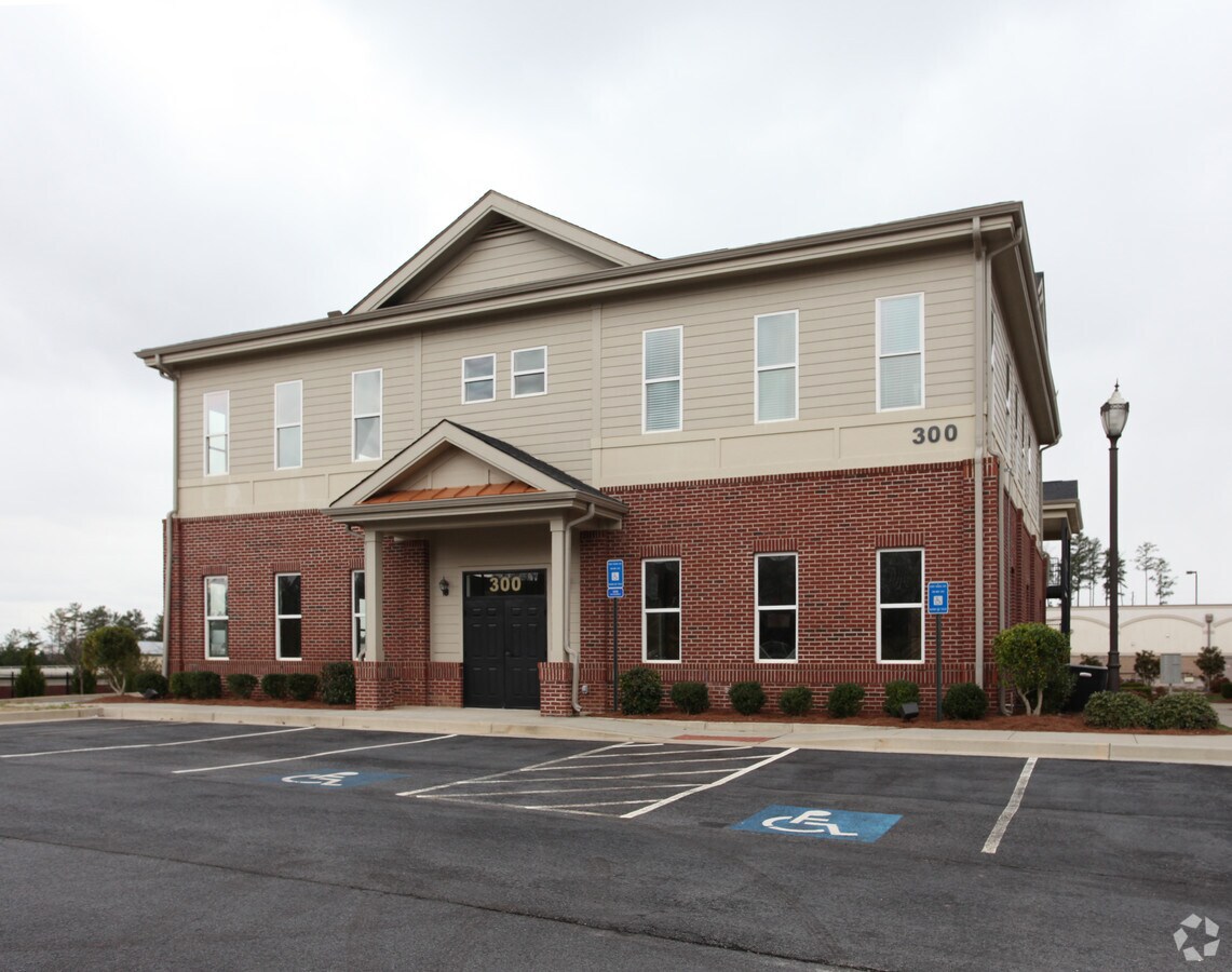 950 Scales Rd, Suwanee, GA 30024