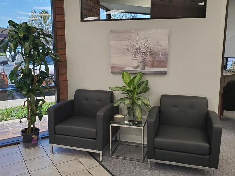 301 N Rampart St, Orange, CA for sale - Interior Photo - Image 3 of 8