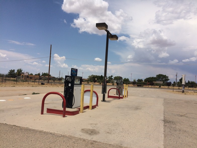 750 Meadow Lake Rd, Los Lunas, NM for sale - Building Photo - Image 1 of 1