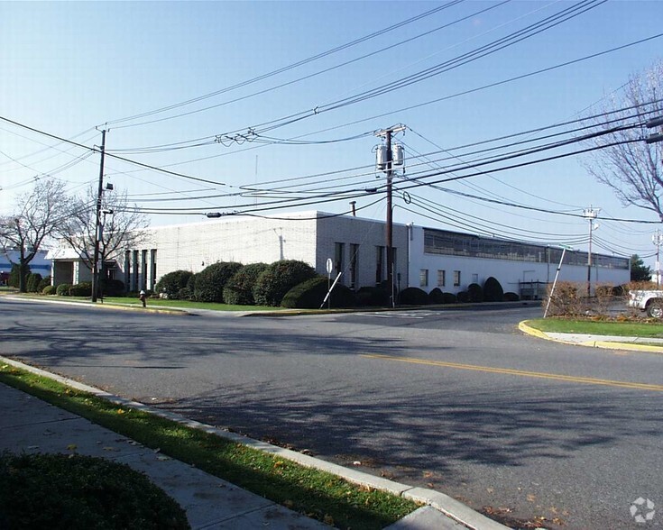 540 Gotham Pky, Carlstadt, NJ for lease - Building Photo - Image 2 of 5