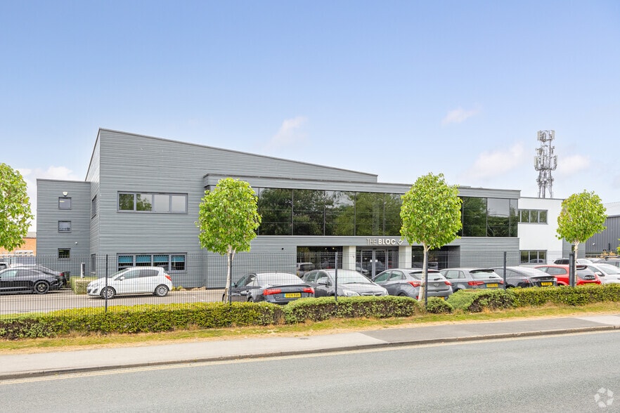 Springfield Way, Hull for lease - Building Photo - Image 2 of 10