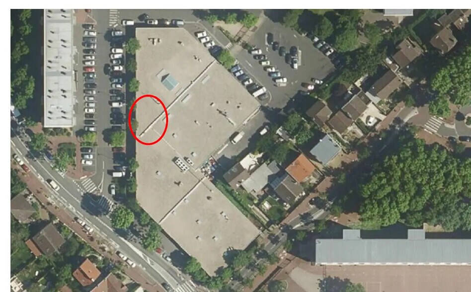 Retail in Nanterre for lease - Aerial - Image 3 of 4