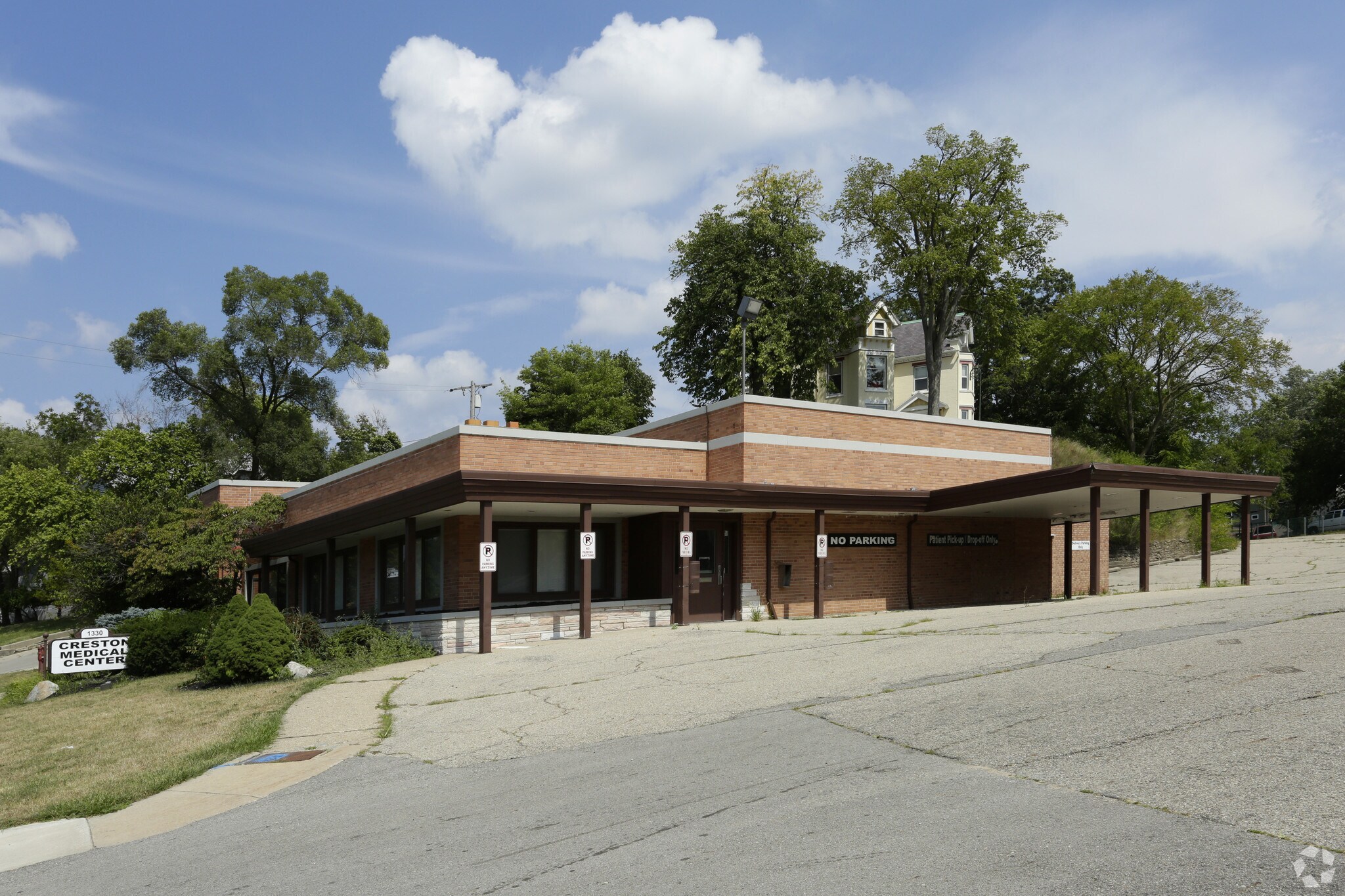 1330 Plainfield Ave NE, Grand Rapids, MI for sale Primary Photo- Image 1 of 1