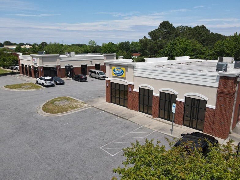 304 W Arlington Blvd, Greenville, NC for lease - Building Photo - Image 1 of 6