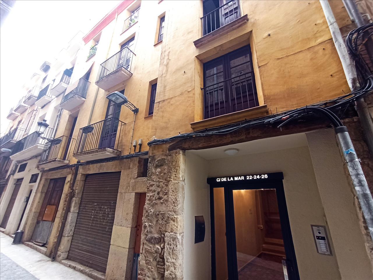 Multifamily in Reus, Tarragona for sale Primary Photo- Image 1 of 2
