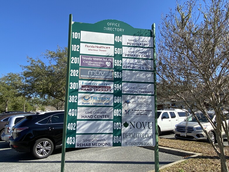 929 N US Hwy 27/441, Lady Lake, FL for lease - Building Photo - Image 2 of 22